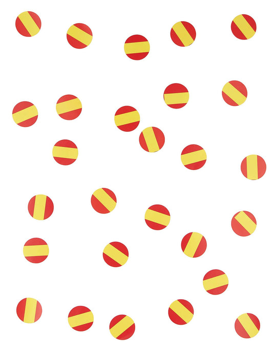 Gros plan des confettis de table drapeau Espagne