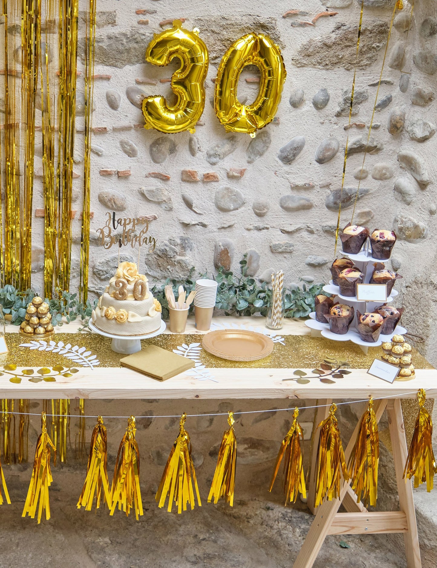 16 матово златни картонени чинии 22 cm кръгъл