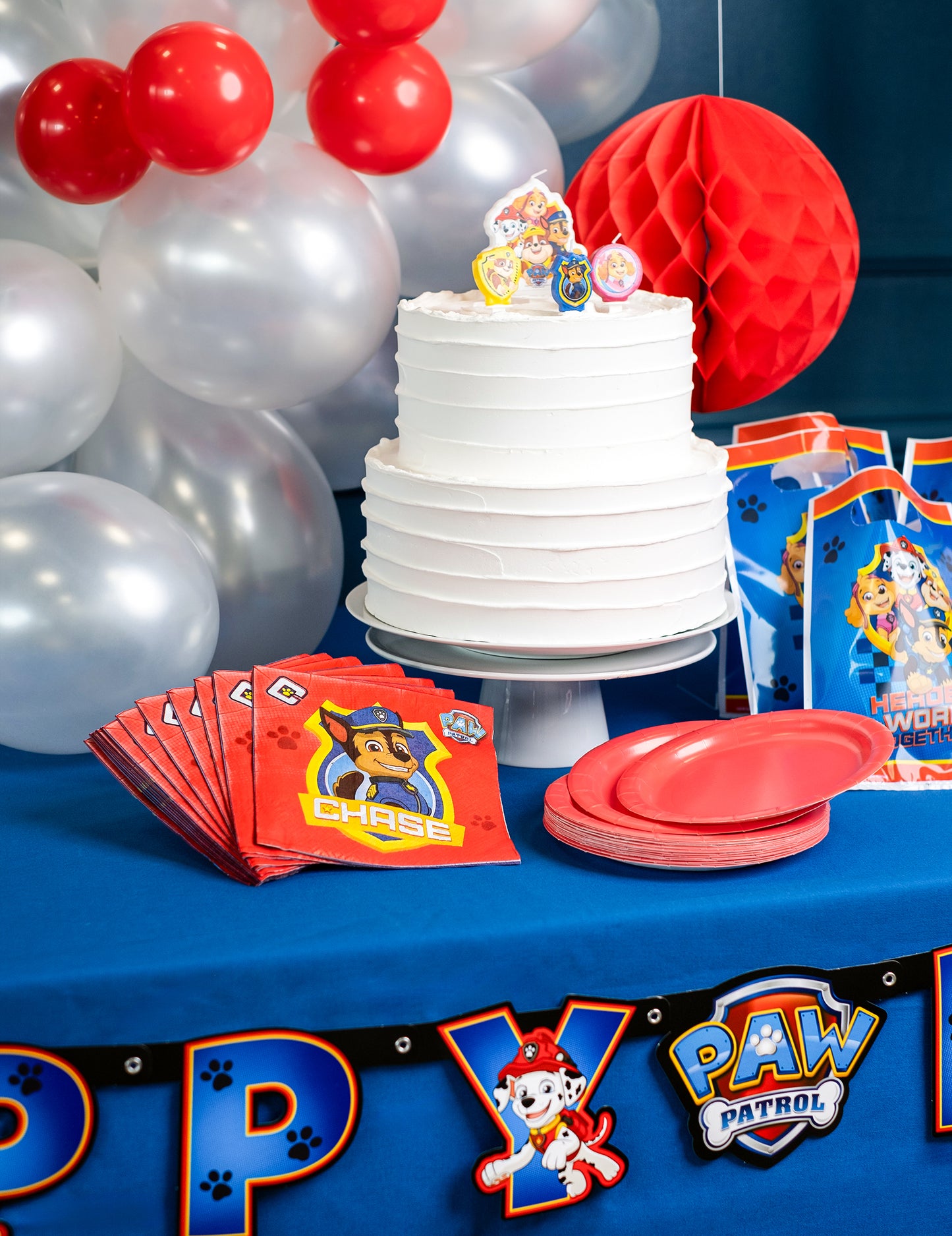 16 патрулни хартиени кърпи 33 x 33 cm