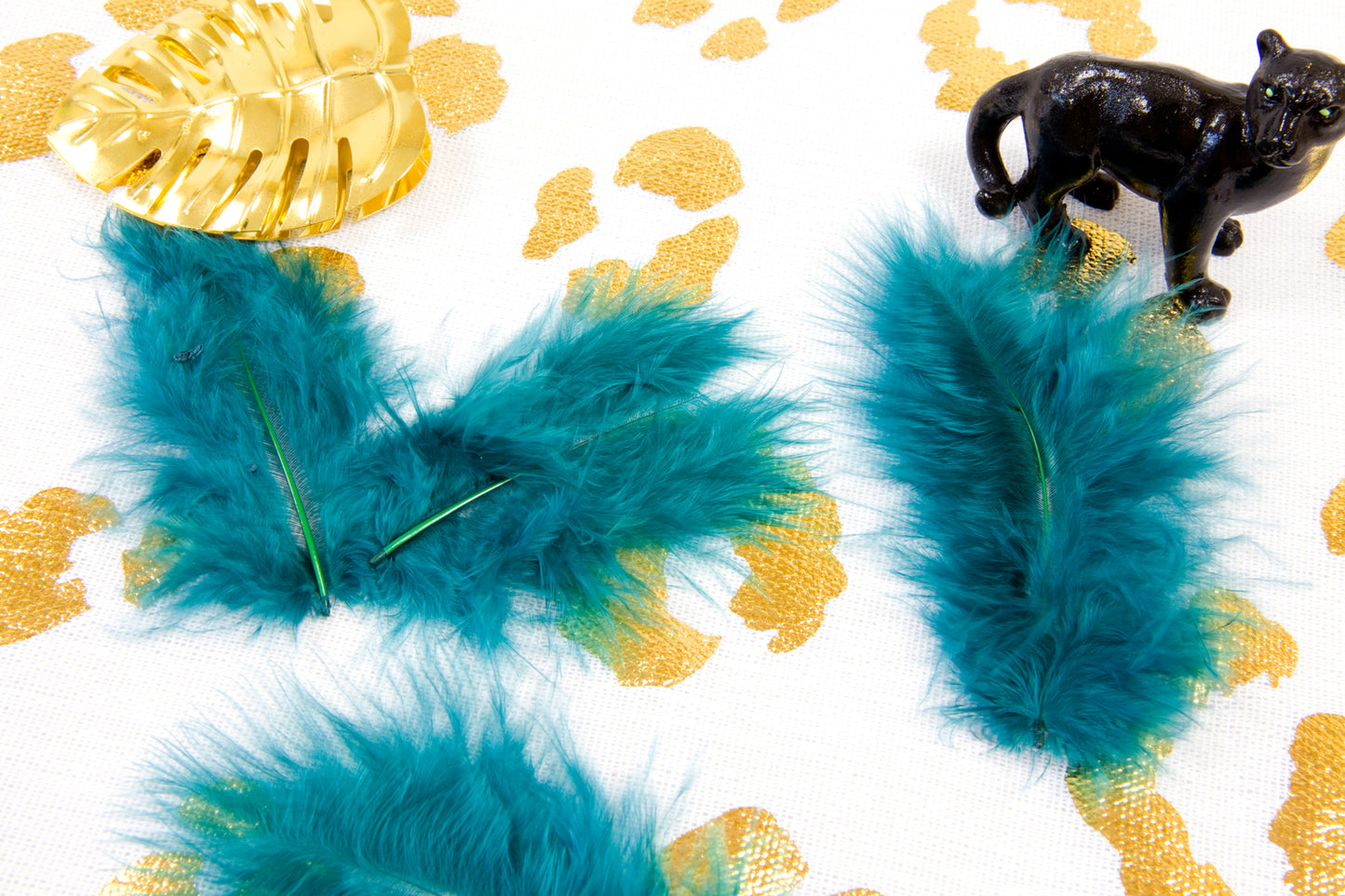 20 plumes de décoration turquoise 10 cm chic et légères