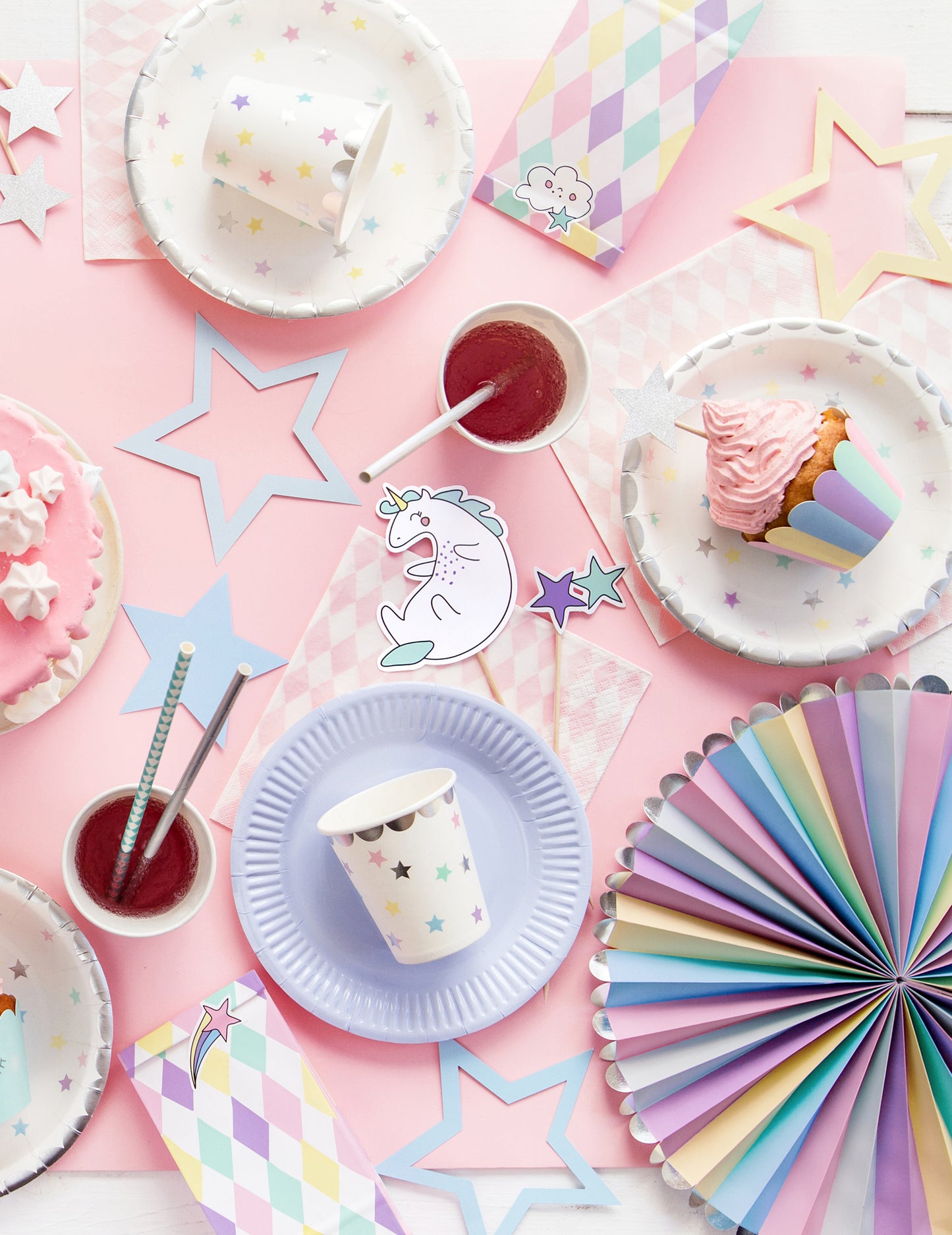 3 пастелни и сребърни декоративни розетки 30, 25 и 21 см