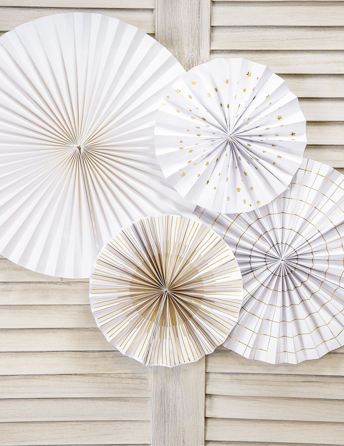 4 декоративни и златисти хартиени розетки 23, 32, 40 cm