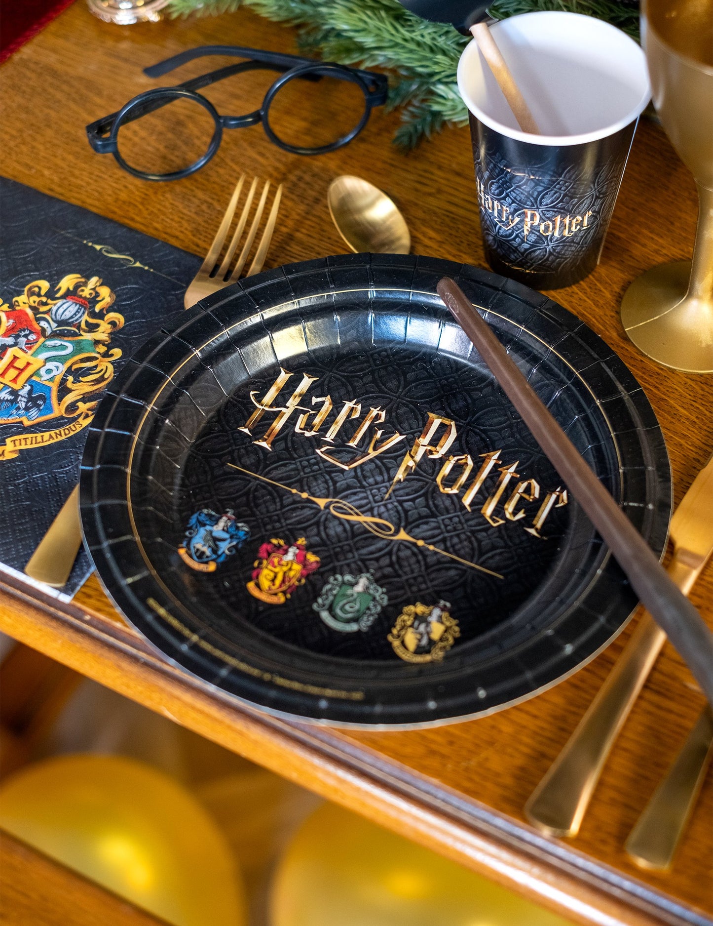 8 картонени чинии Harry Potter™ 23 cm