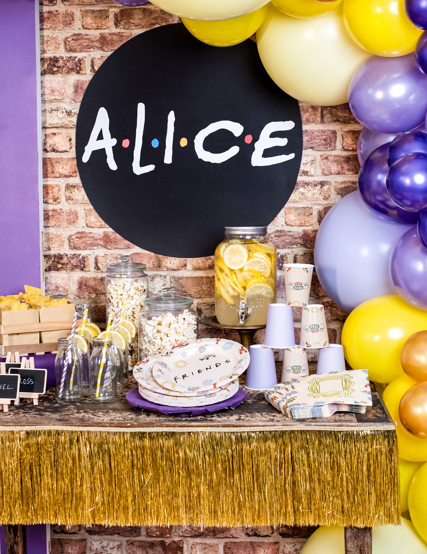 8 Carton Friends Cups 210 ml