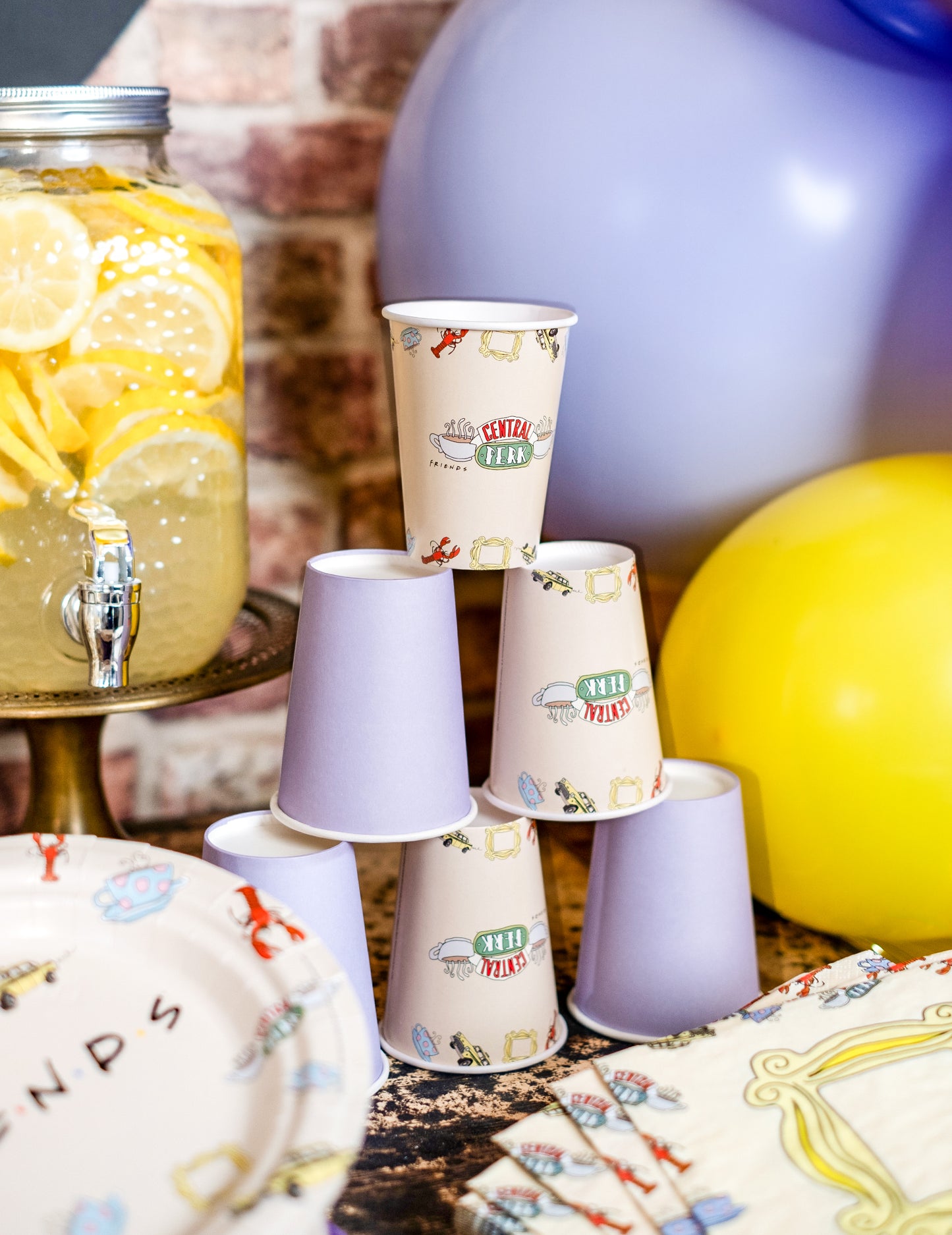 8 Carton Friends Cups 210 ml