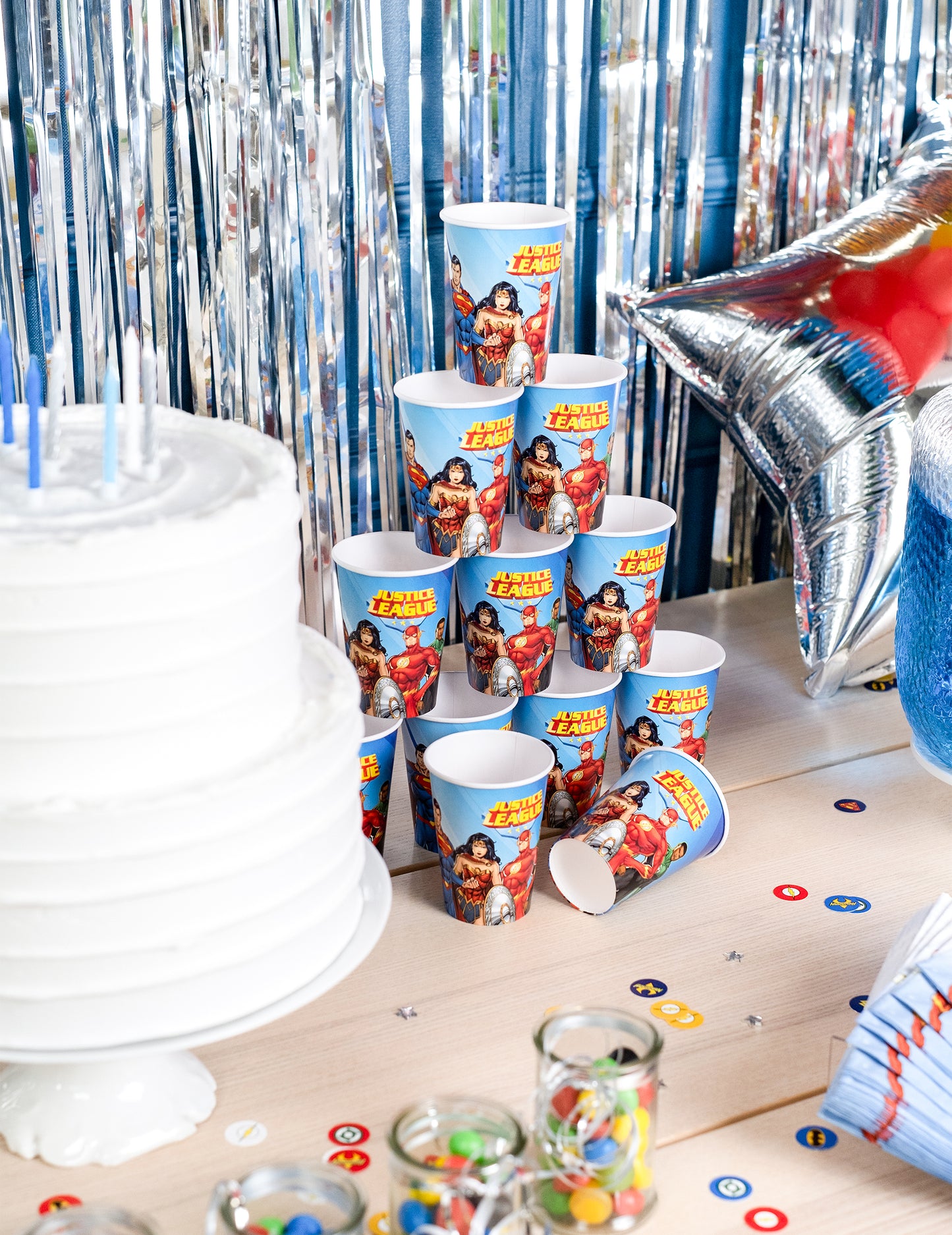8 картонени чаши лига Justice 210 ml