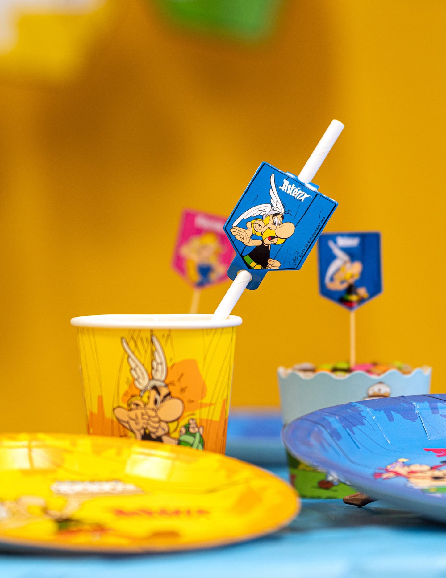 8 Картонени сламки Asterix