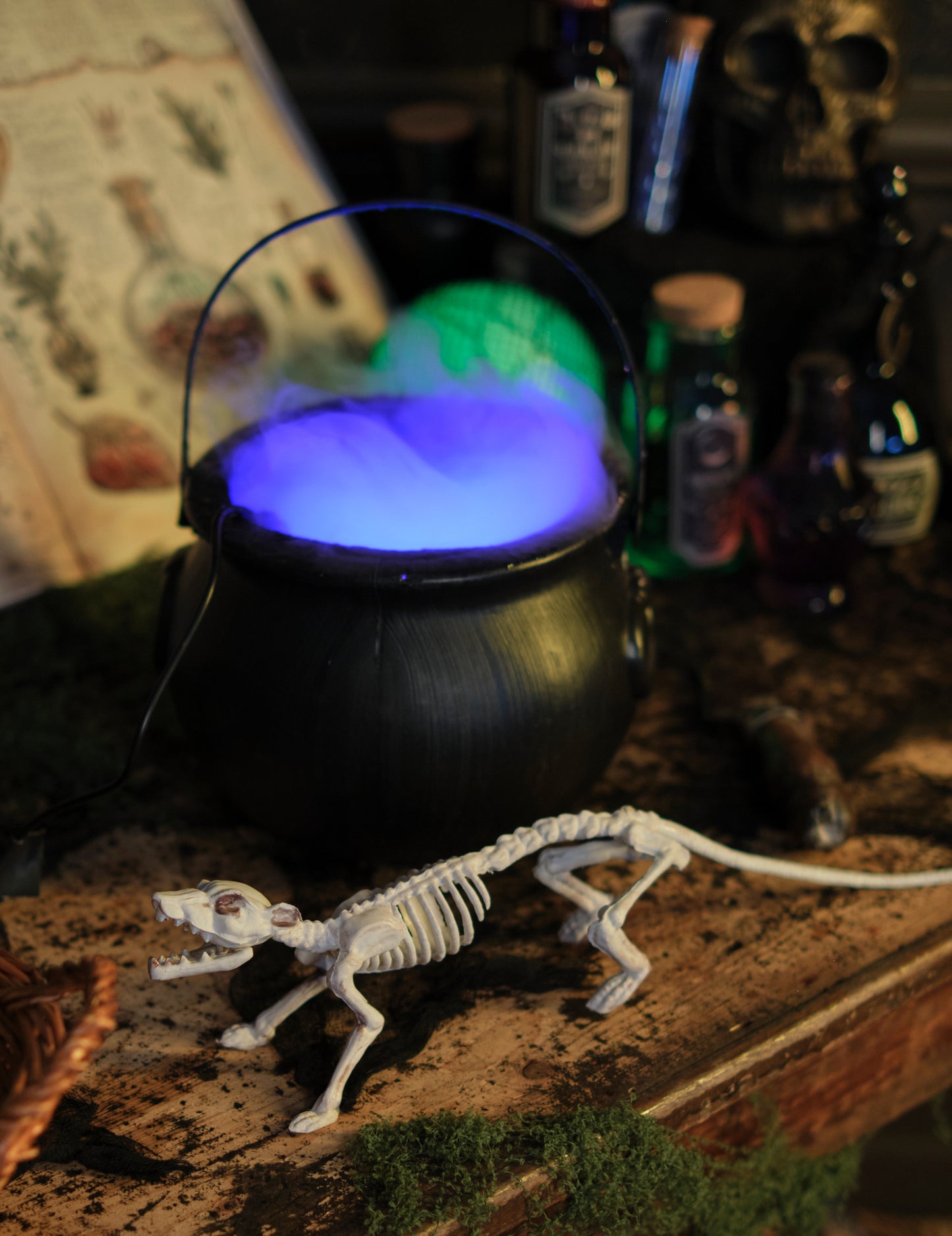 Effet de brume lumineuse du chaudron Halloween sorcière