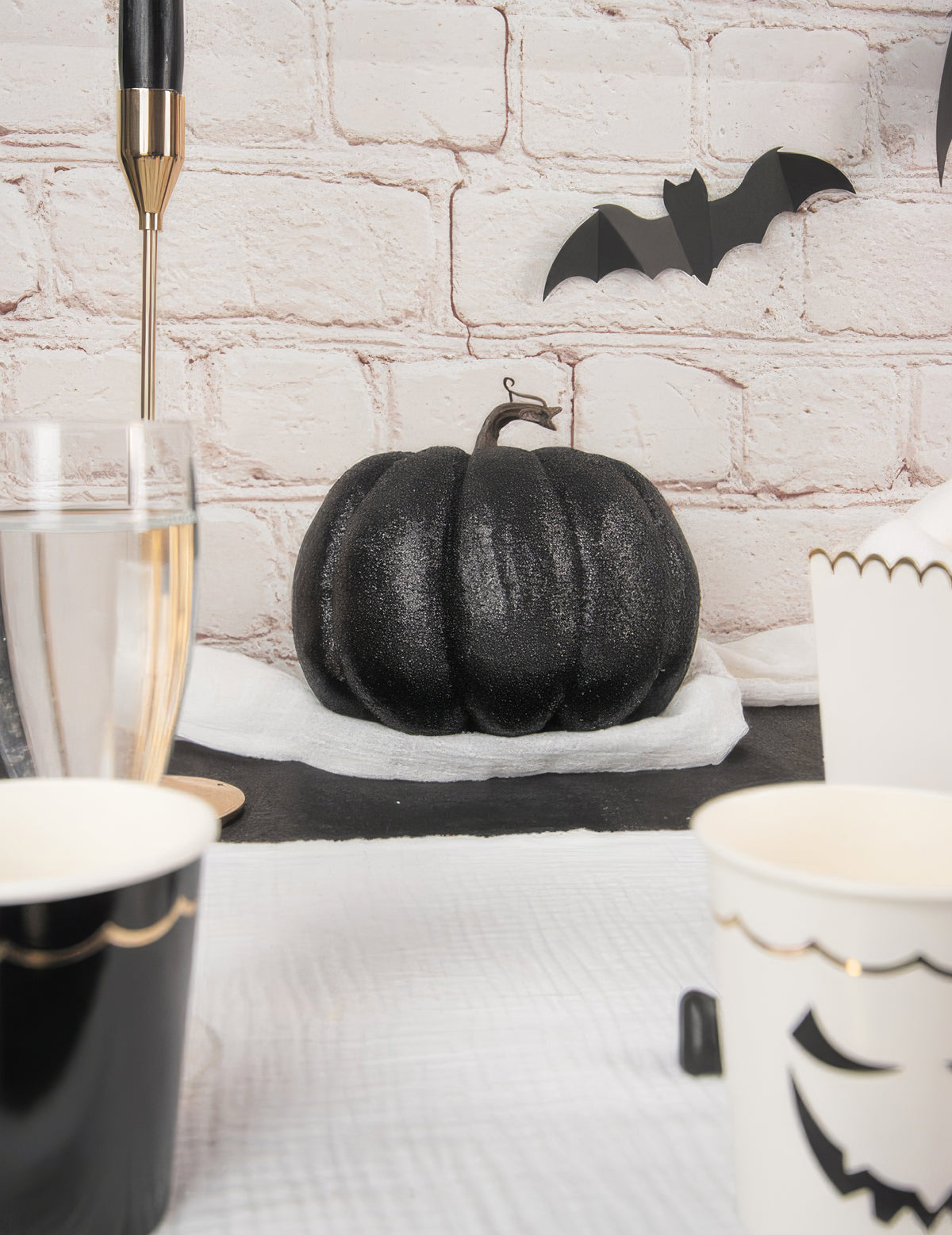 Черна блестяща тиква 10 см