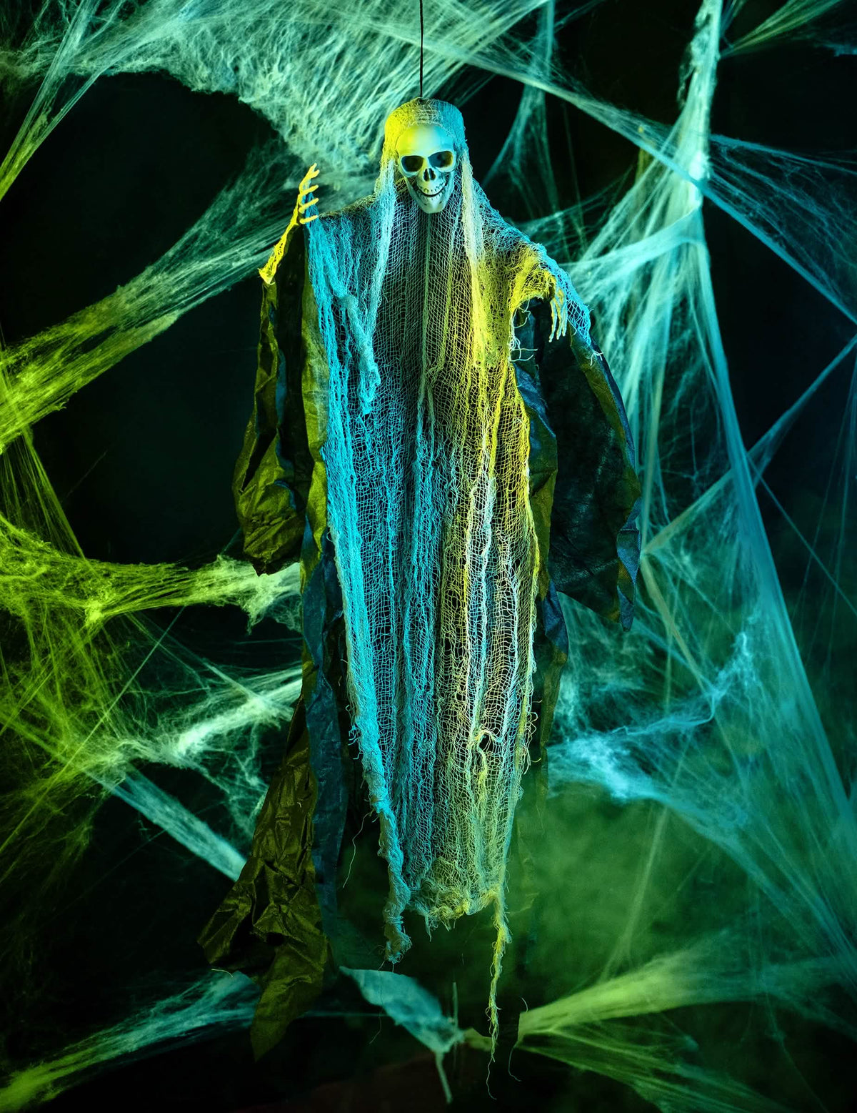 Сценография с паяци от декорацията жътварят за halloween