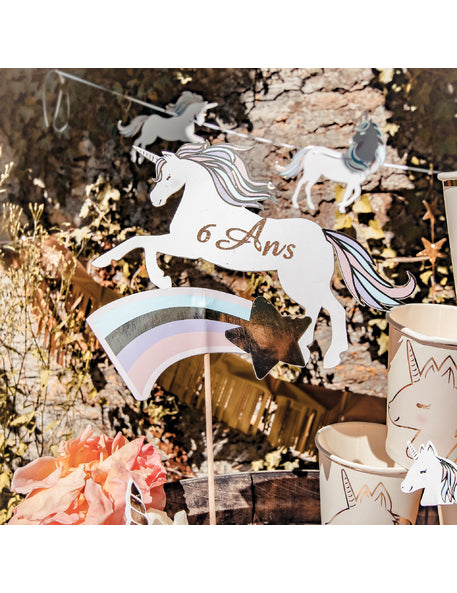 Пастелно-златна декорация с еднорог на клечка за зъби, 18,5 x 30 cm за торта