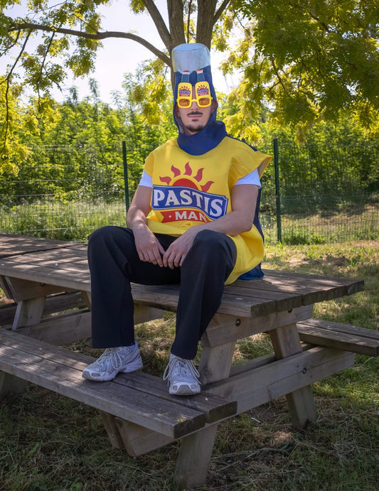 Pastis Man Man се прикрива