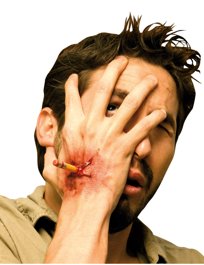 Лъжлива рана молив за възрастни, окървавена