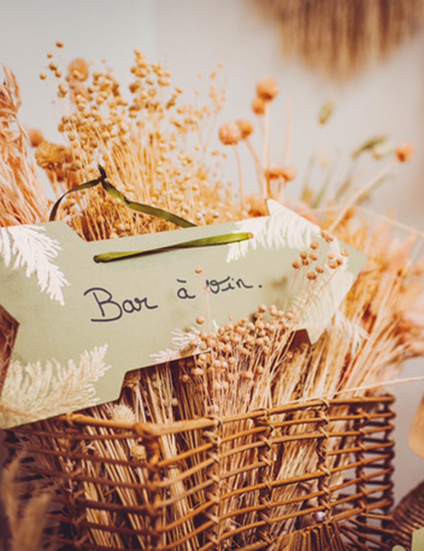 Pampa Khaki и Golden Signage Gold 39 x 14,5 cm