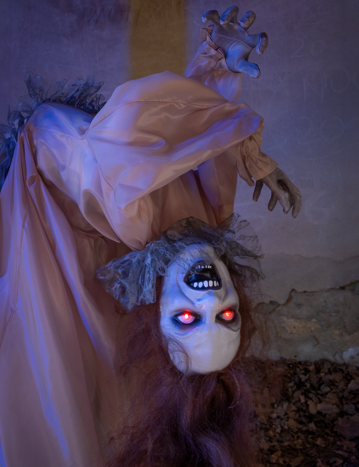 Прокълнатата дама анимира 130 cm