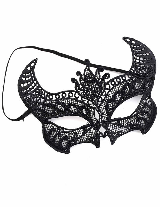 Détail de la broderie et de l'élastique du masque dentelle pour femme