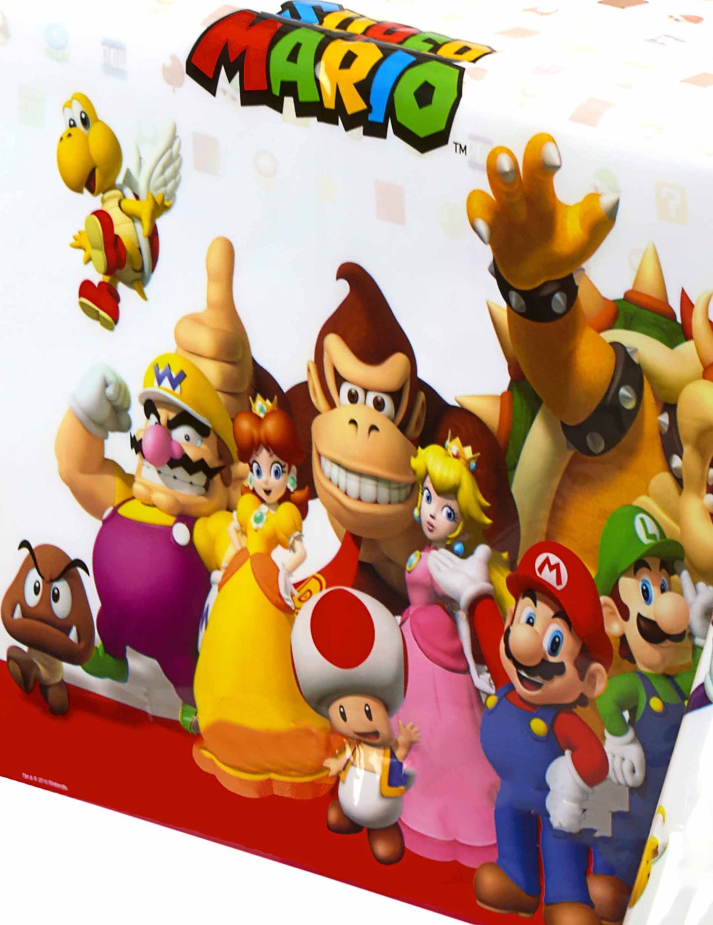 Gros plan sur les personnages de la nappe plastique Super Mario