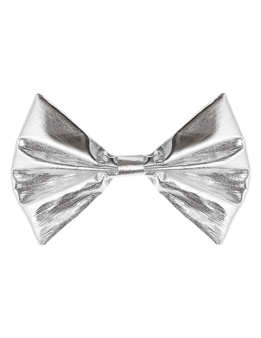 Gros plan sur la texture du noeud papillon argenté pour adulte