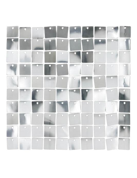 Détail des sequins carrés du panneau de fond argent brillant pour fête