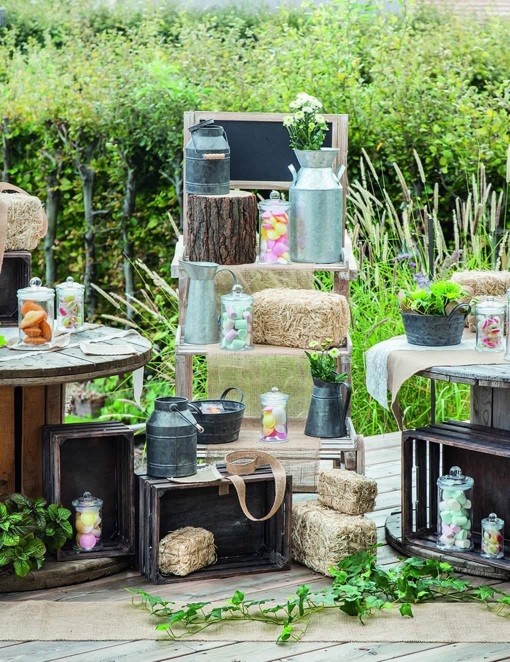 Mise en scène du pot à lait vintage champêtre pour décoration