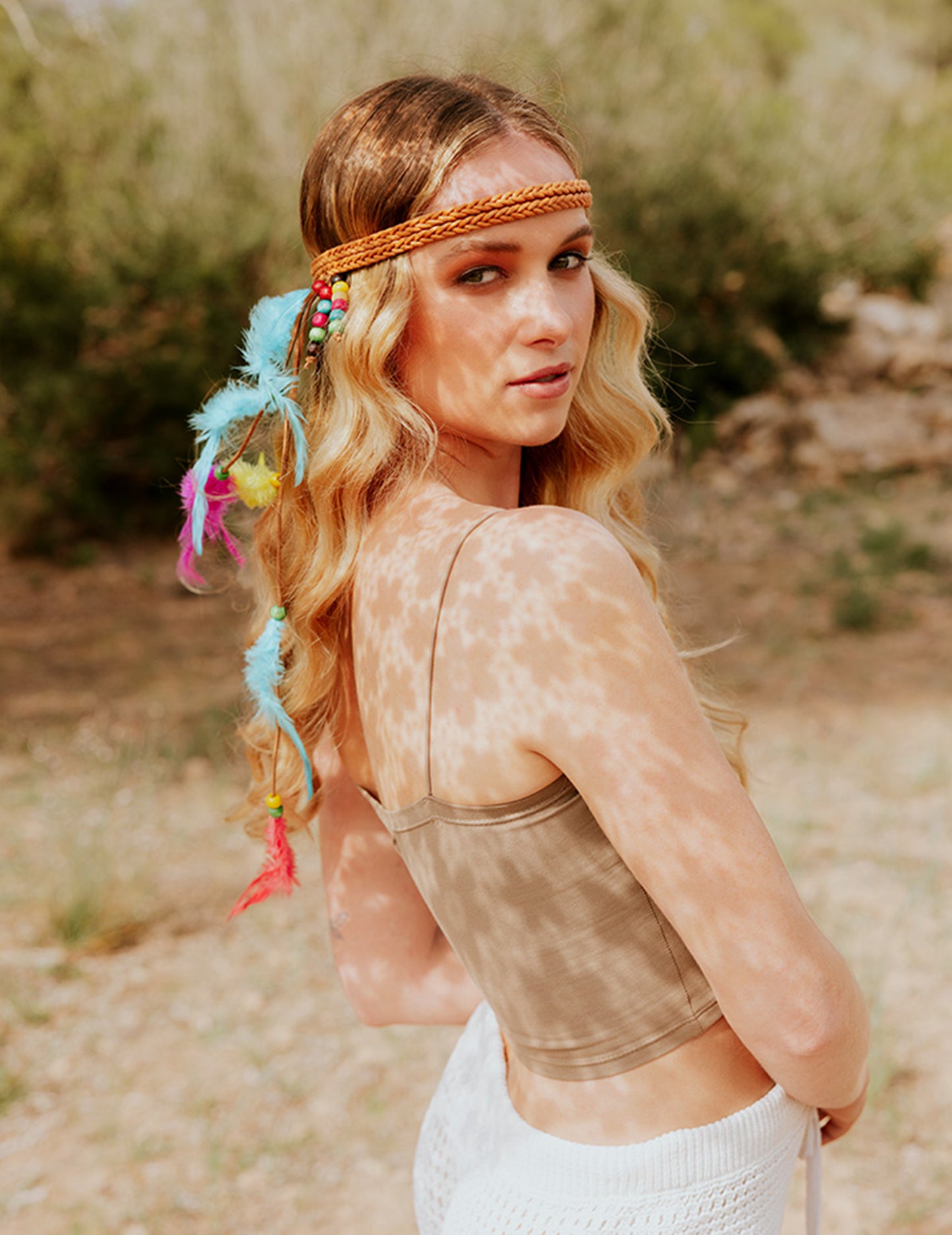 Fluo възрастни пернати пера