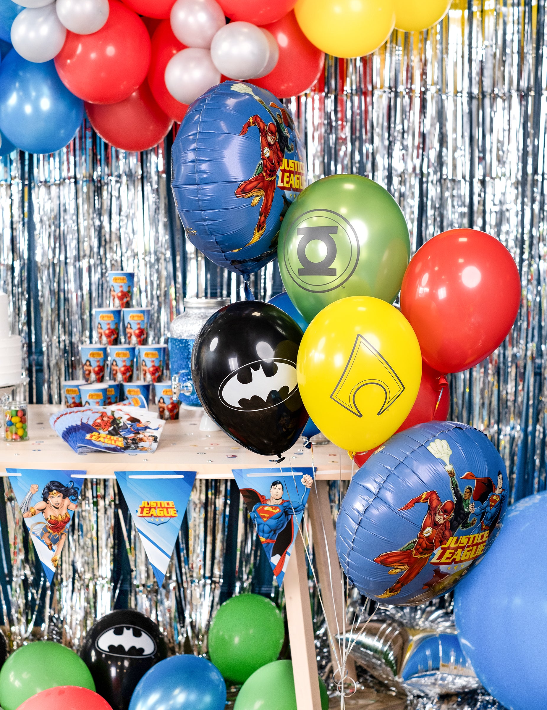Mise en scène de fête des ballons latex Justice League