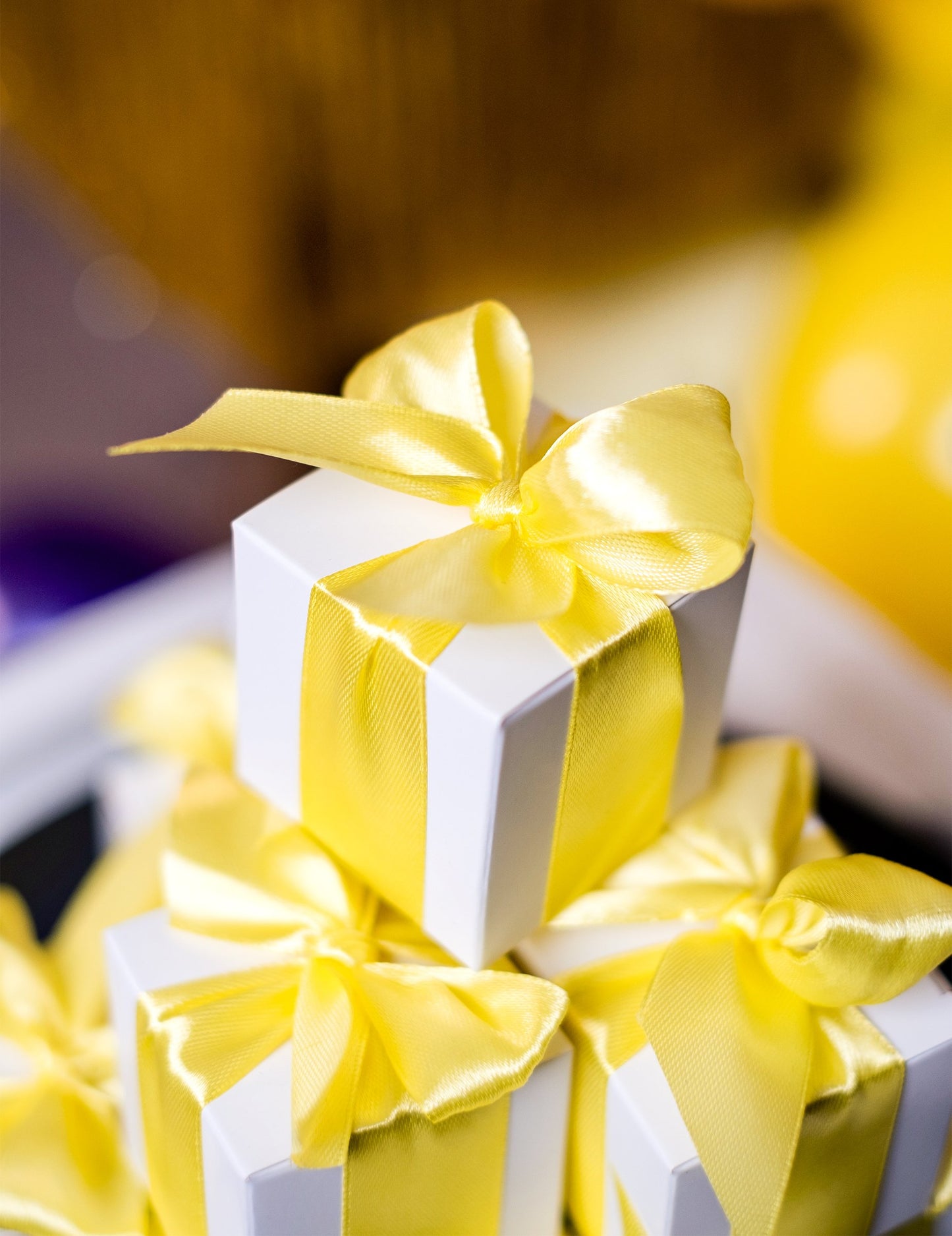 10 кутии в бял квадратен картон 5 x 5 cm