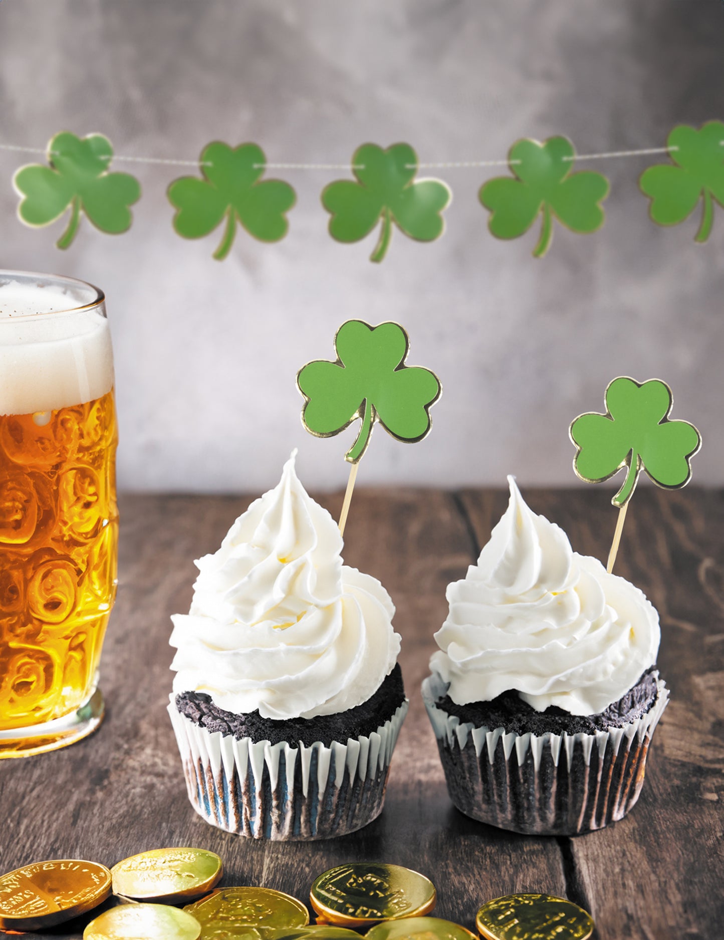 10 дървени върхове детелина Свети Патрик 8 х 5 см