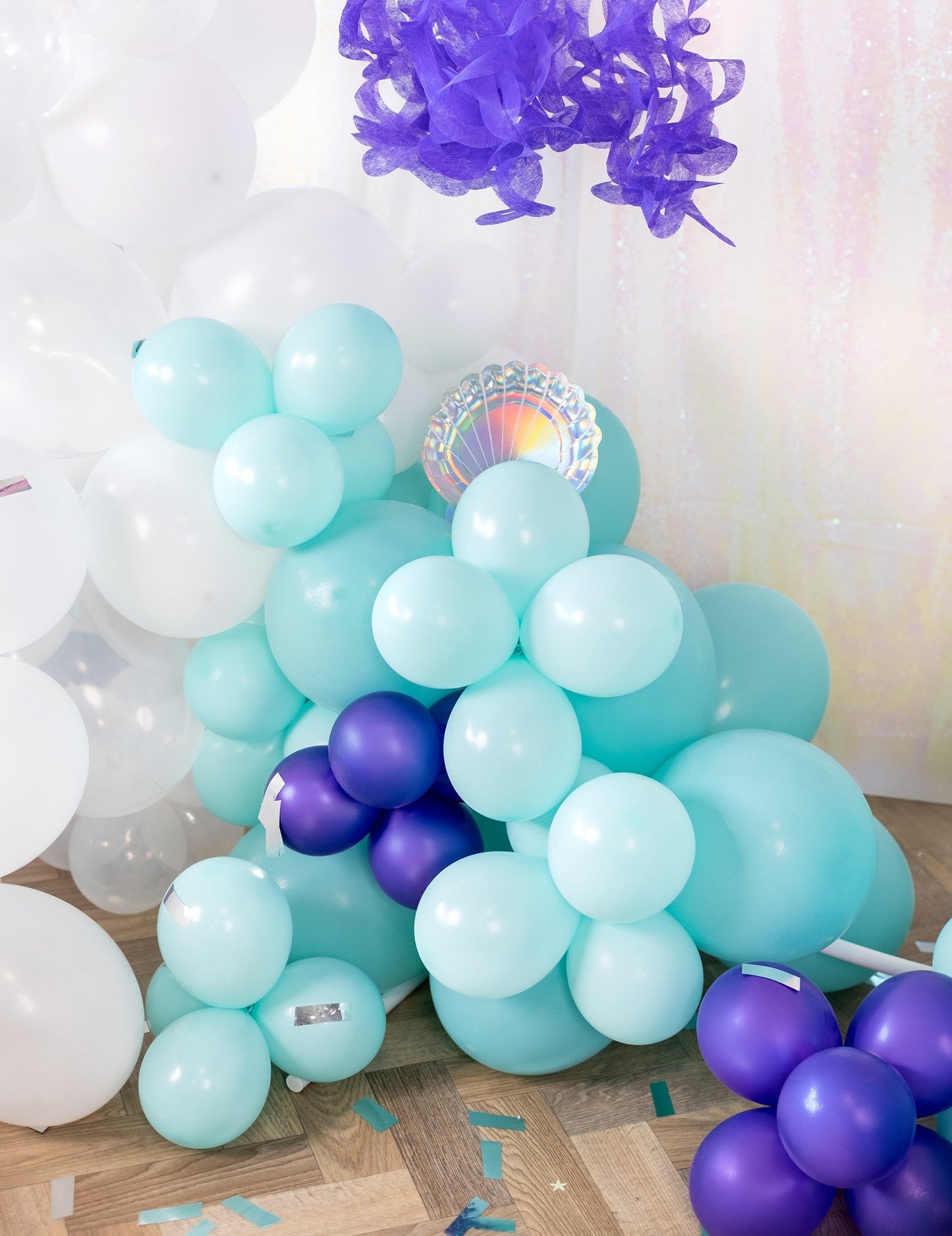 Декоративна ситуация с комплекта от 12 ментаови балона