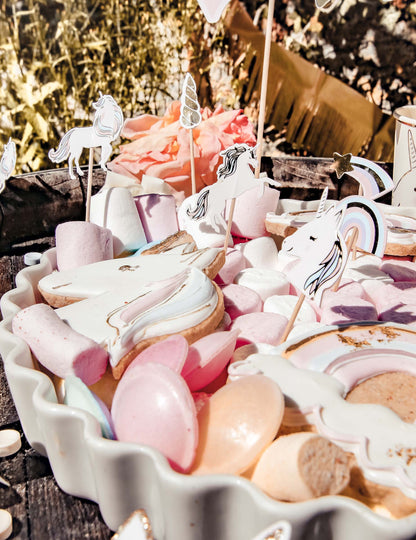 12 пастелни и златни еднорог избора 9 cm за торта