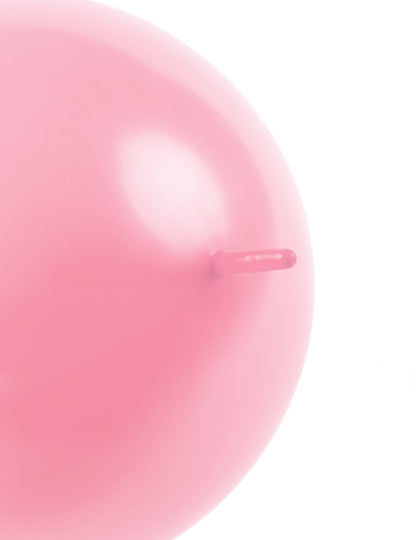 Détail de l'embout de liaison des Ballons à relier rose pastel