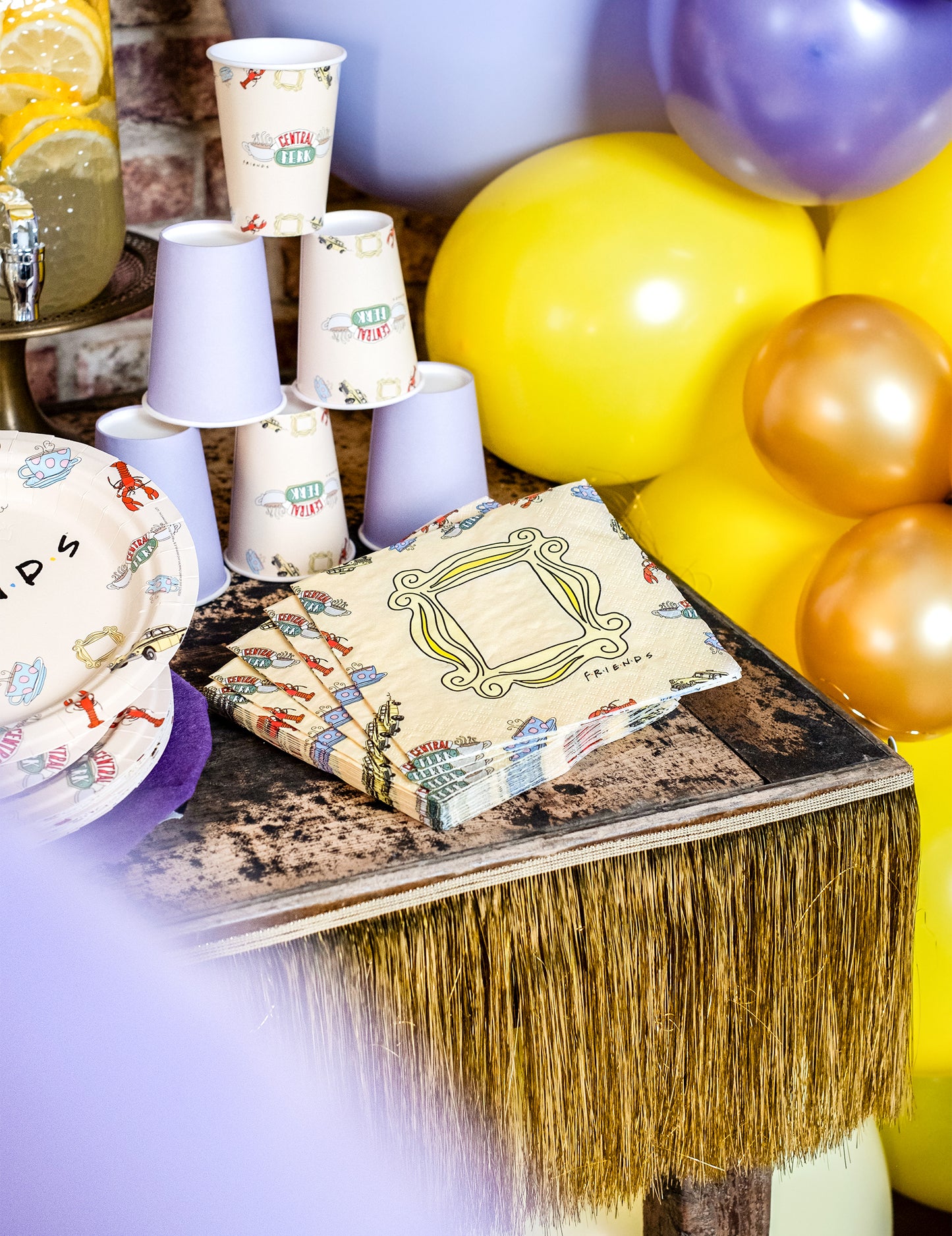 20 приятели хартиени кърпи