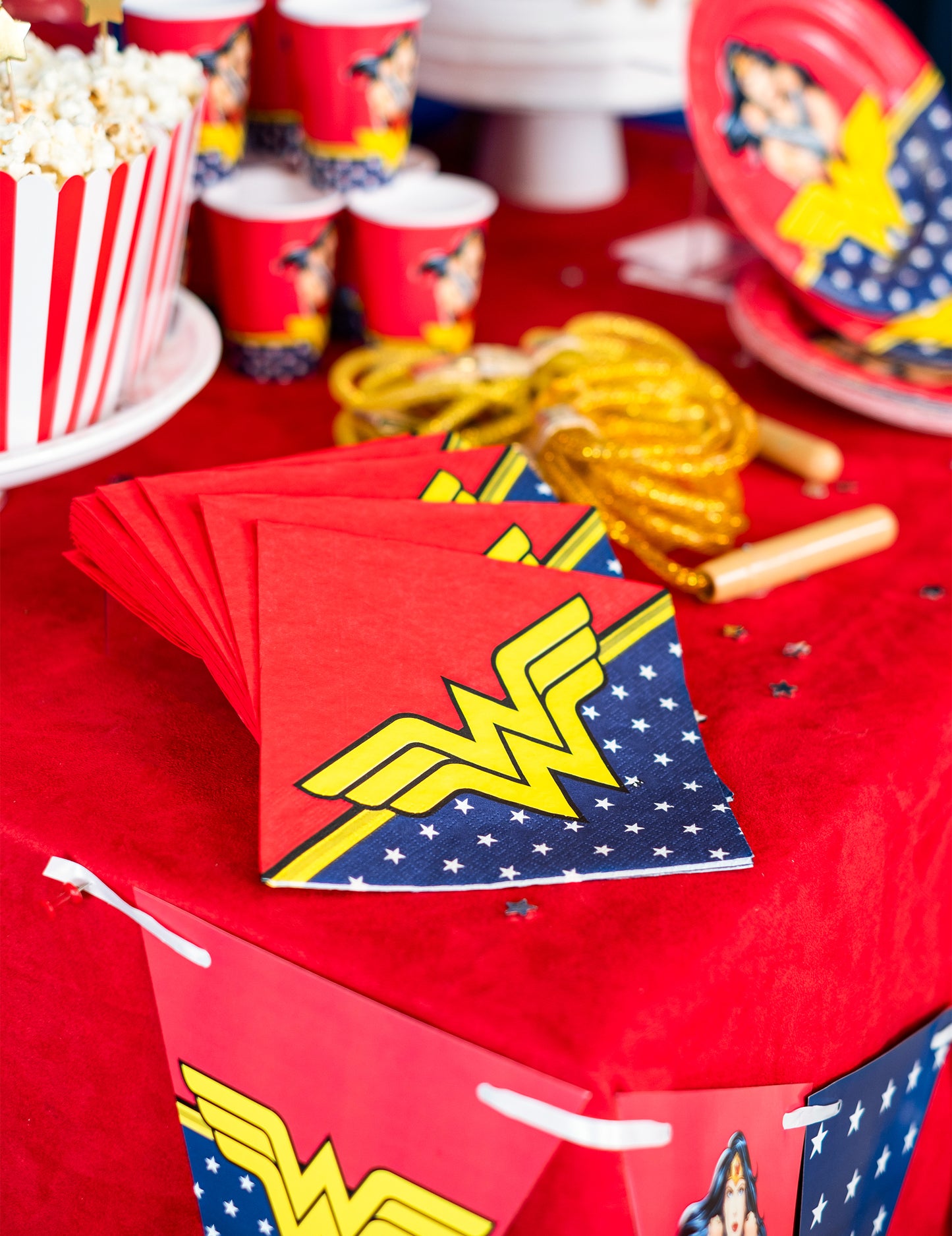 20 хартиени салфетки Wonder Woman™ 33 x 33 cm