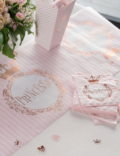 Mise en situation sur table des serviettes Princesse rose gold