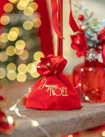 4 pochons Joyeux Noël velours rouge et or 9,5 x 11,5 cm