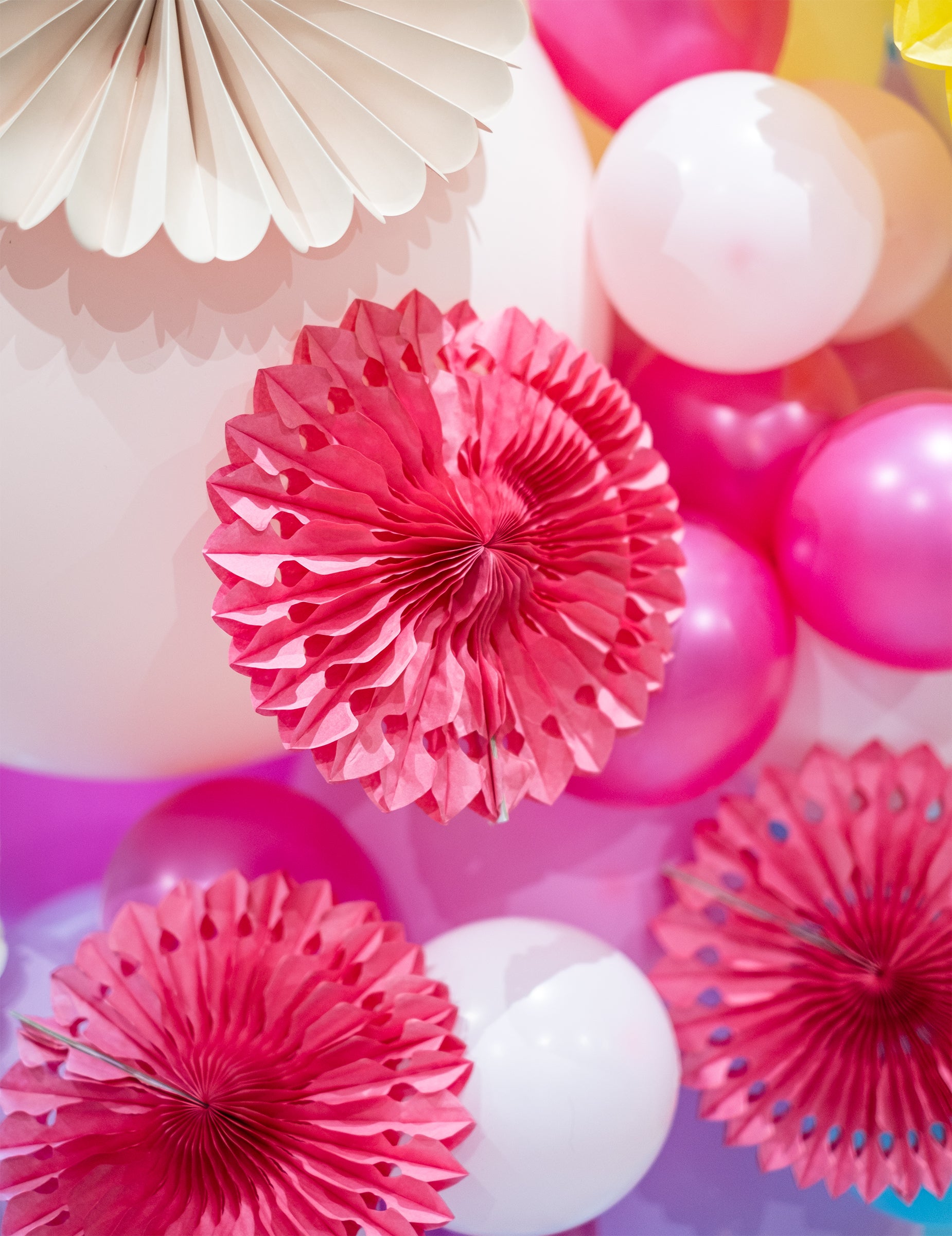 Détail des mini rosaces multicolores