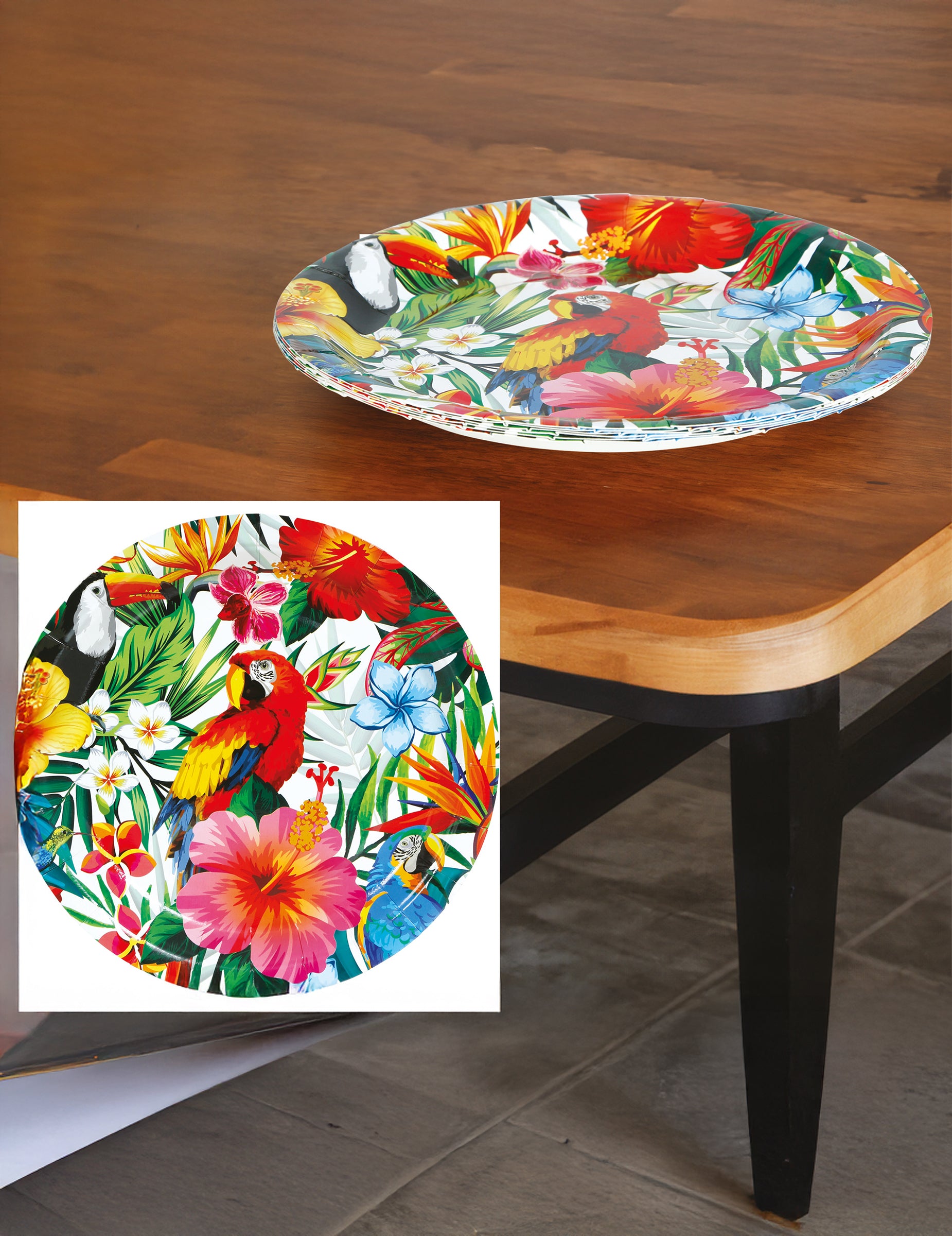 Détail du motif des assiettes oiseaux tropicaux