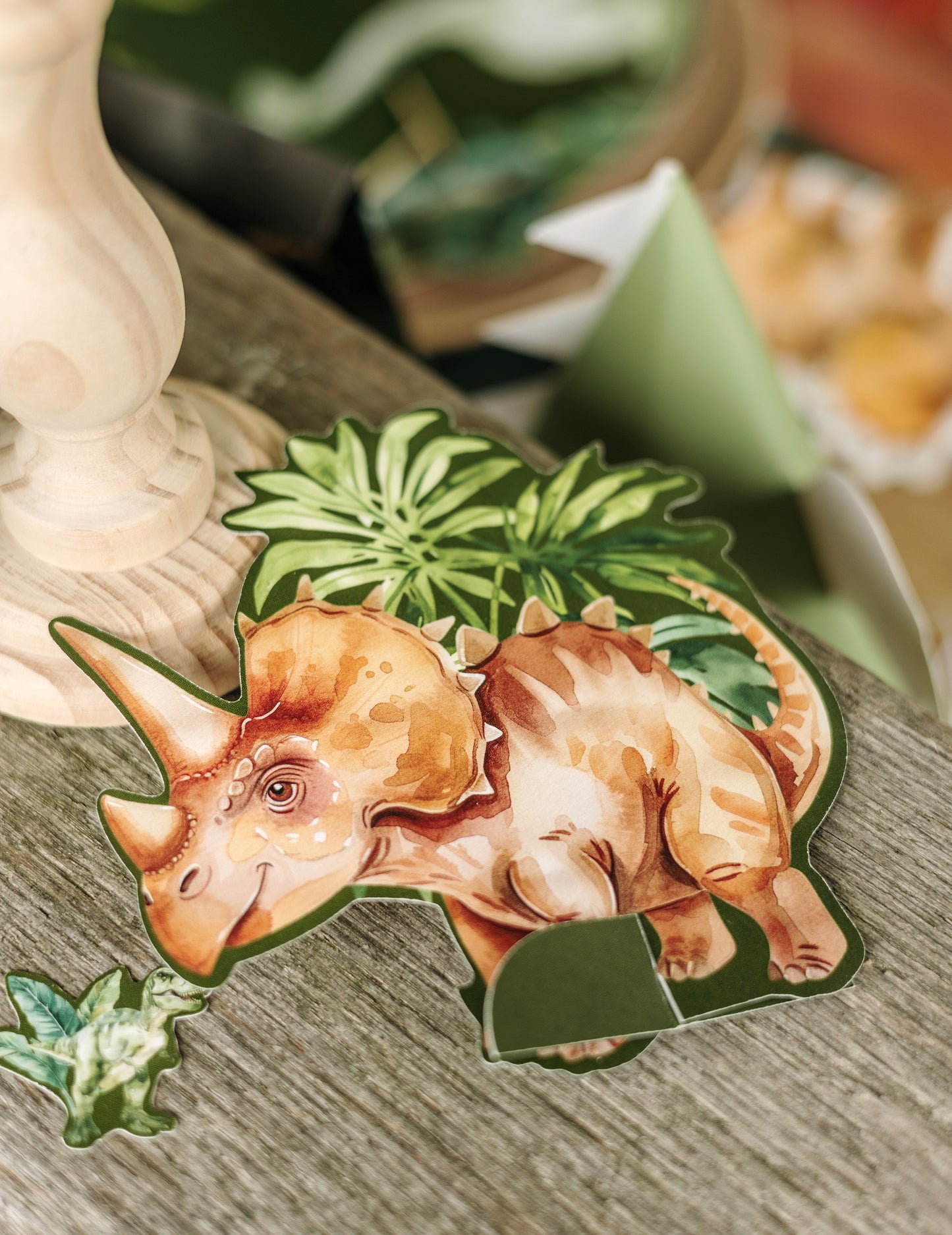 6 décorations à poser dinosaures papier vert de 8,5 à 12 cm pour anniversaire