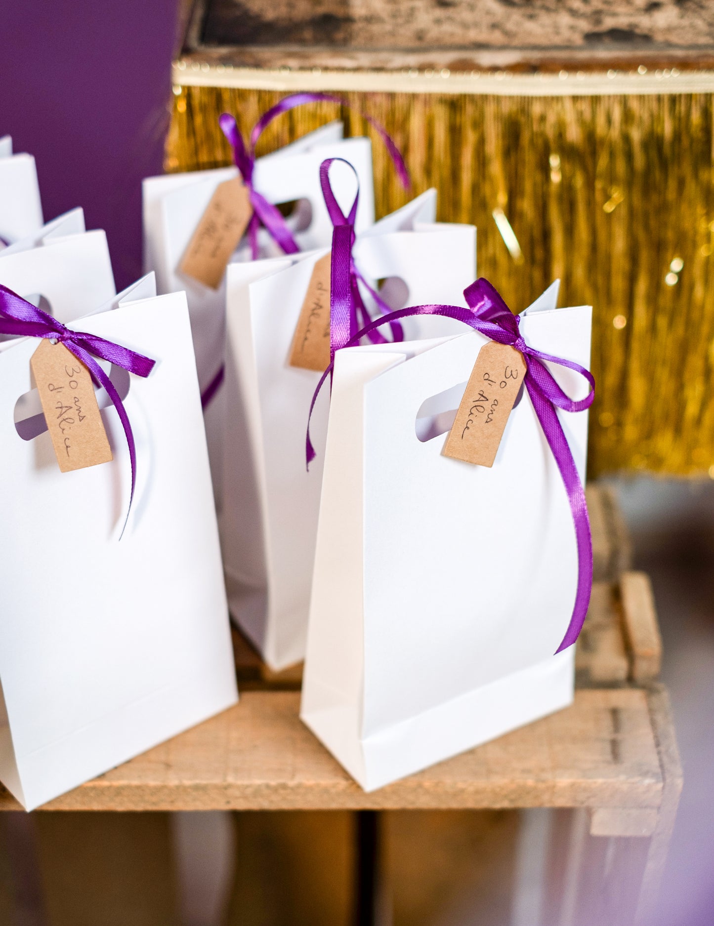 6 бели хартиени торбички 10 x 18 x 5 cm за сватба