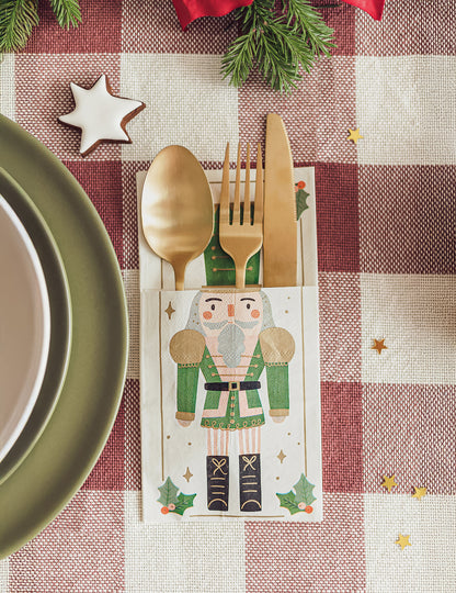 6 хартиени салфетки/пликчета за прибори за хранене с форма на лешникотрошачката 10 x 20 cm