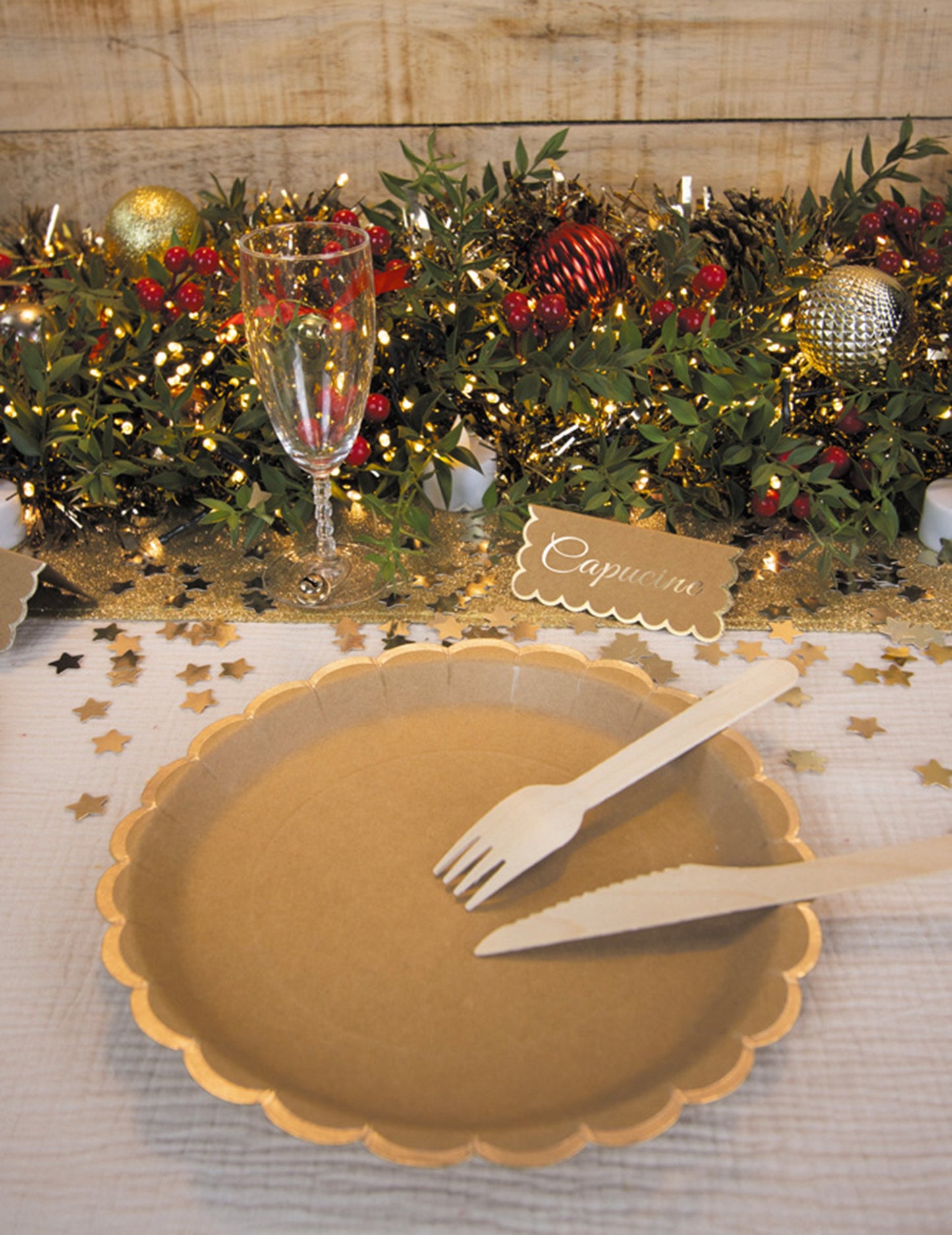 8 крафт и златни фестонирани картонени чинии, 23 см