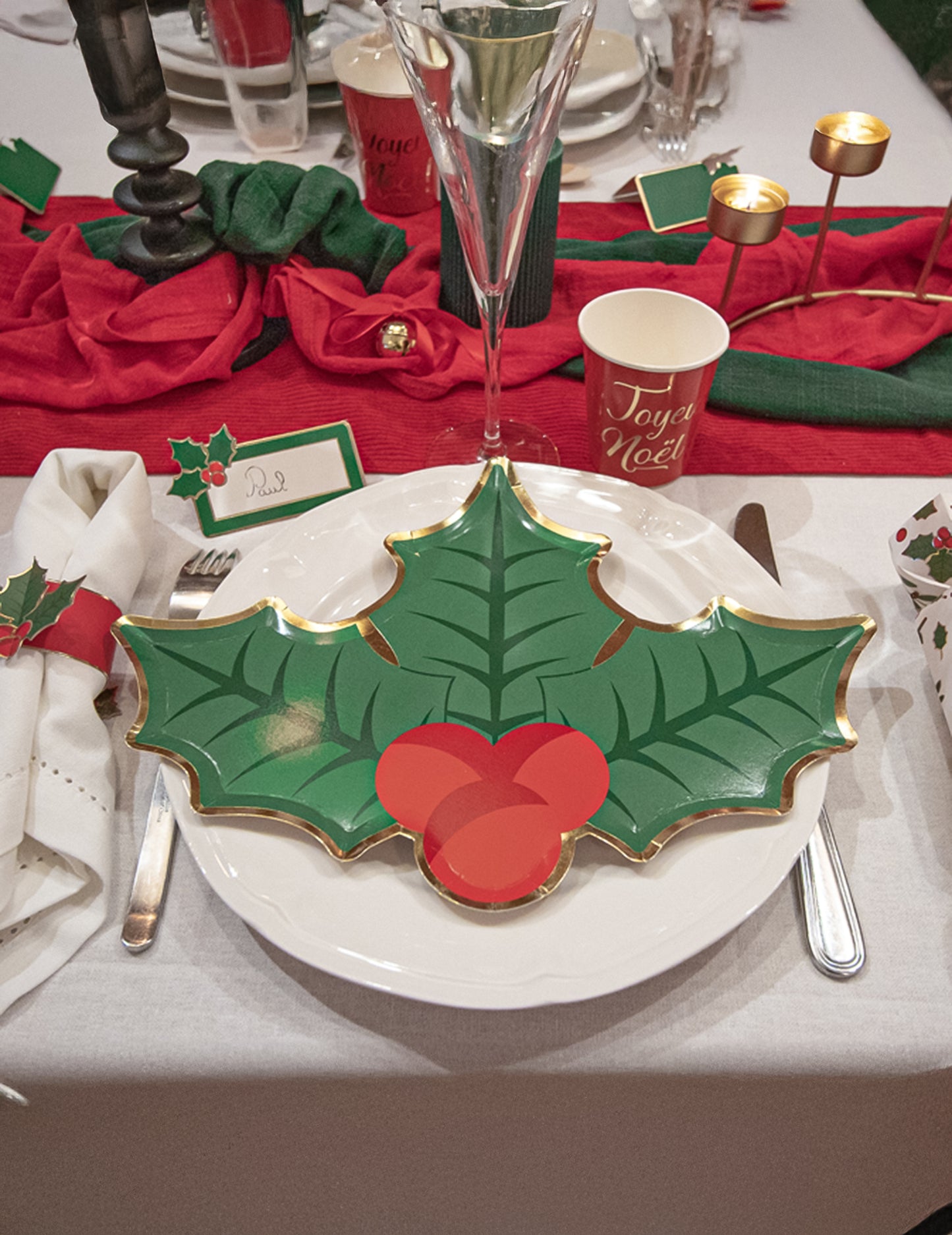 8 коледни хартиени чинийки с джел 23 cm форма на листа