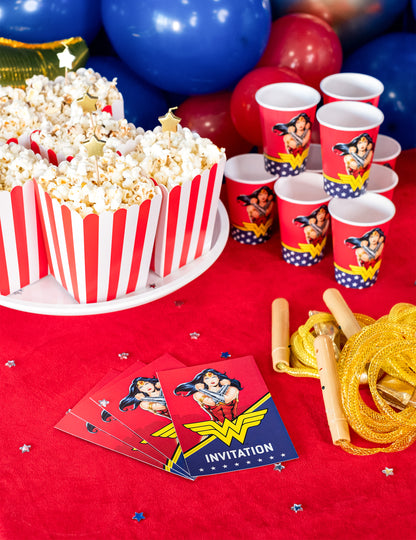 8 покани с пликове „Жената чудо“ 10x16 см