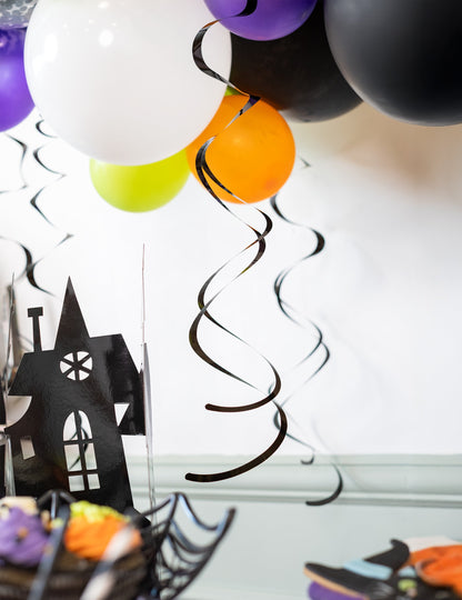 8 черни спираловидни декорации