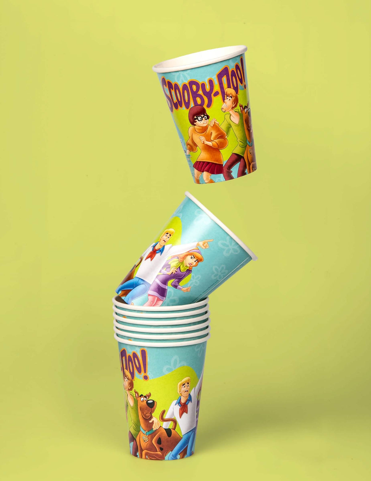 Vue de l'empilement du gobelet en carton Scooby-Doo