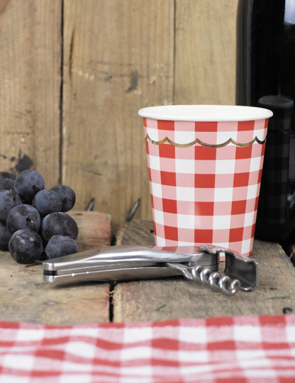 8 червено-бели карирани картонени чаши с фестончета, 200 мл