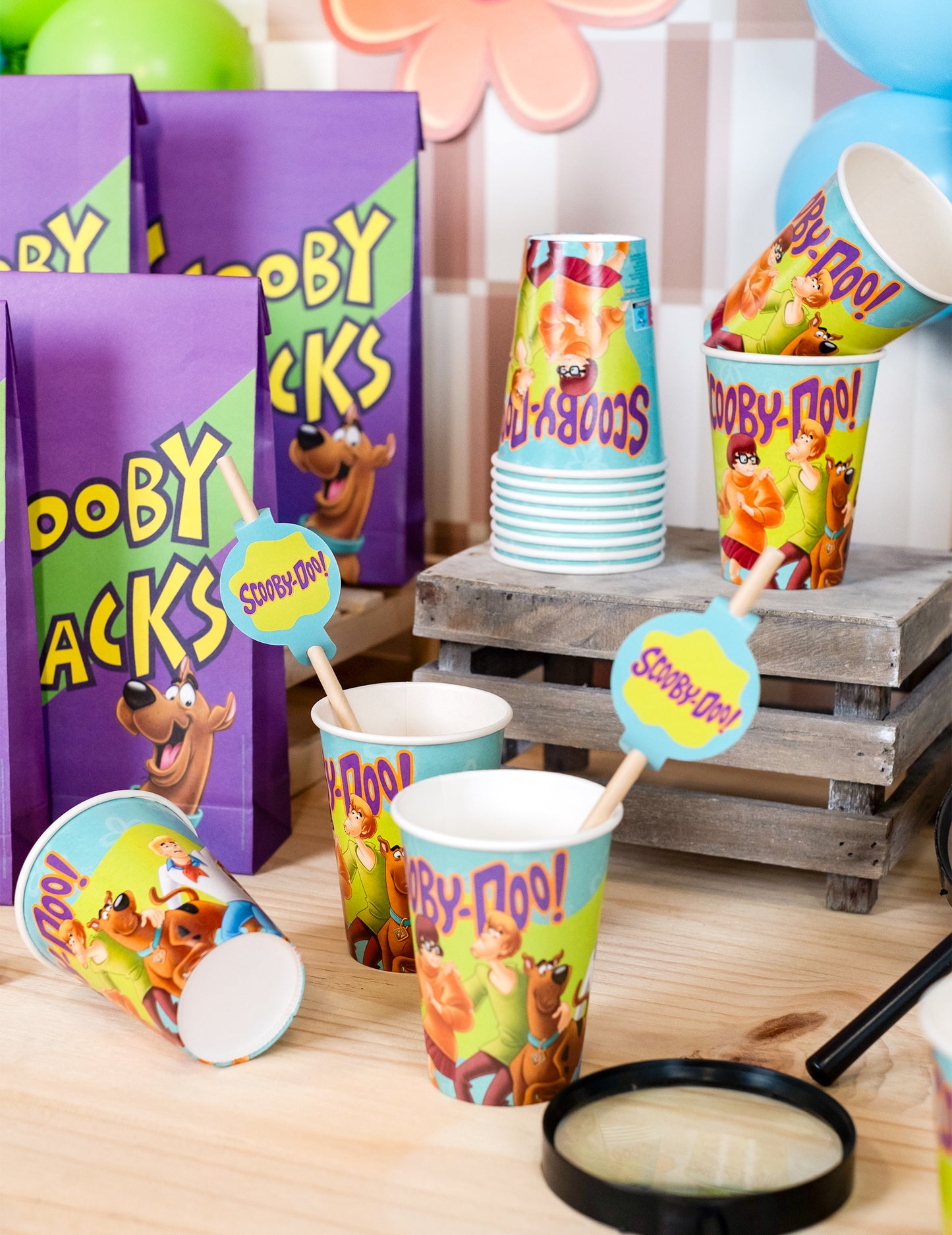 8 картонени сламки за медальони Скуби-Ду™ 20 см