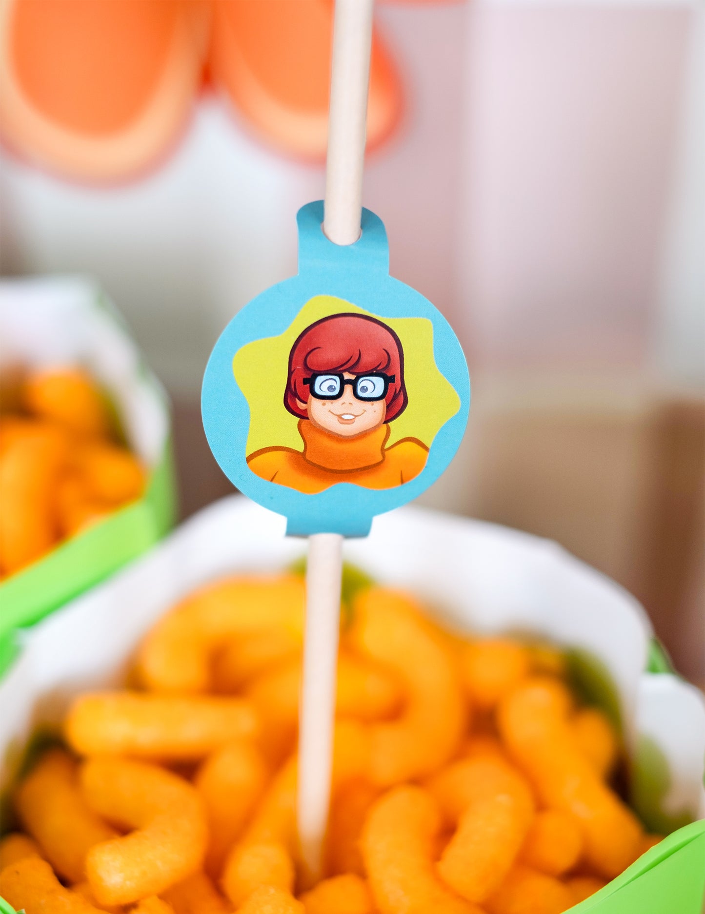 8 картонени сламки за медальони Скуби-Ду™ 20 см