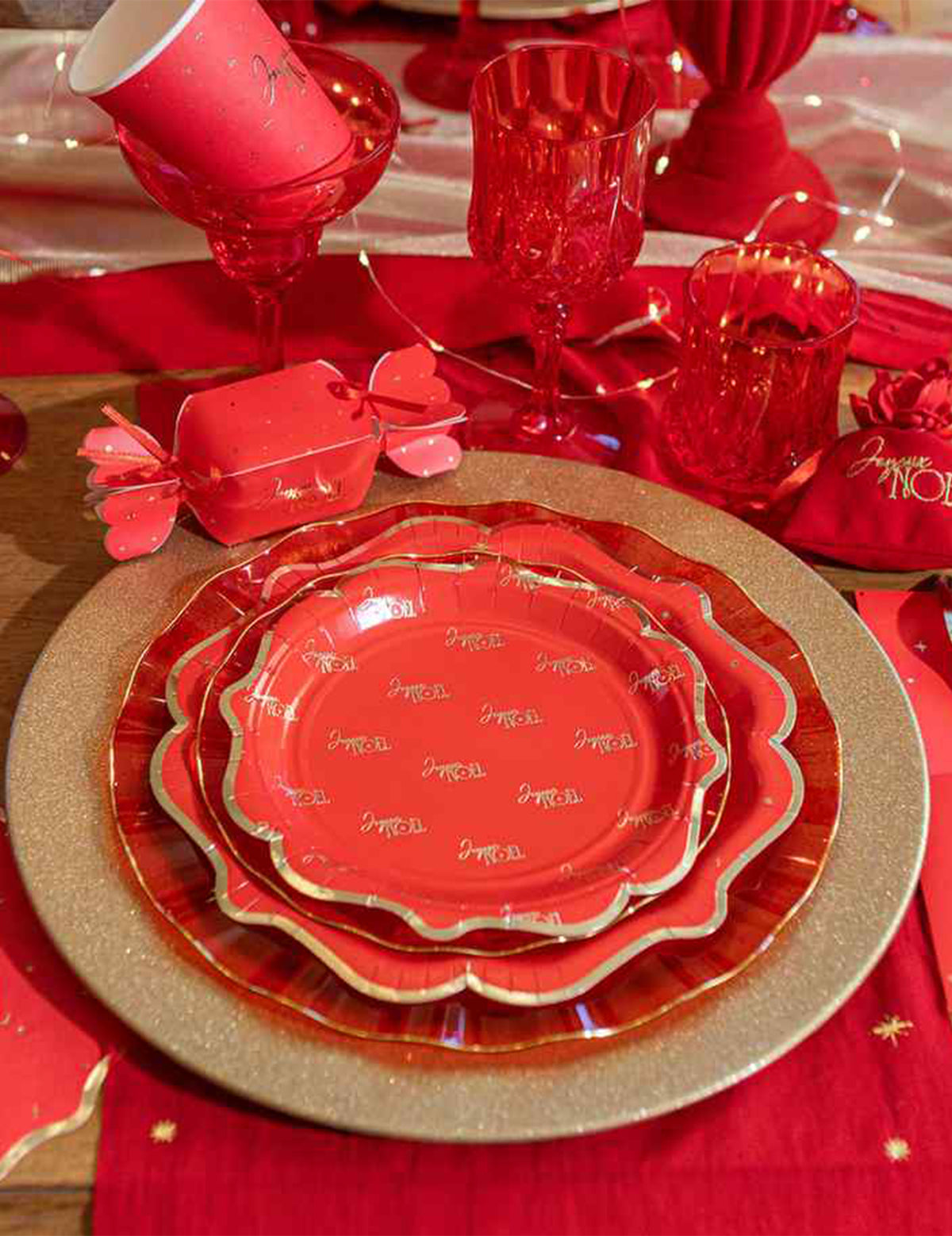 8 petites assiettes Joyeux Noël L'Intemporel rouge et or 18 cm