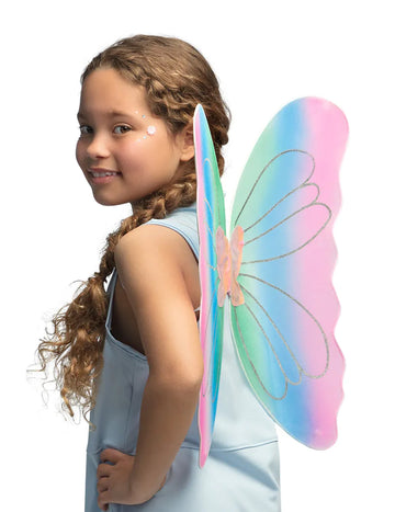 Многоцветни крила на пеперуди